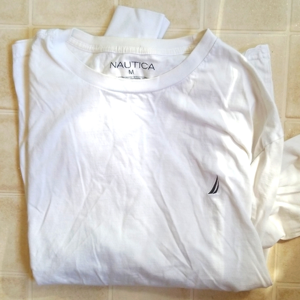 Men's Nautica Long Sleeved Tee Medium